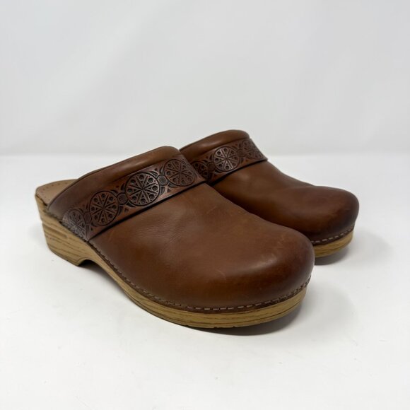 Dansko Saundra Brown Leather Embossed Clogs Mules Women's 42 Scandinavian Style - Picture 2 of 12